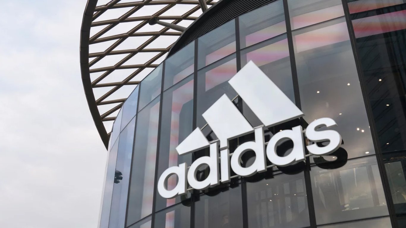 Adidas вперше за 30 років зазнає збитків: які причини