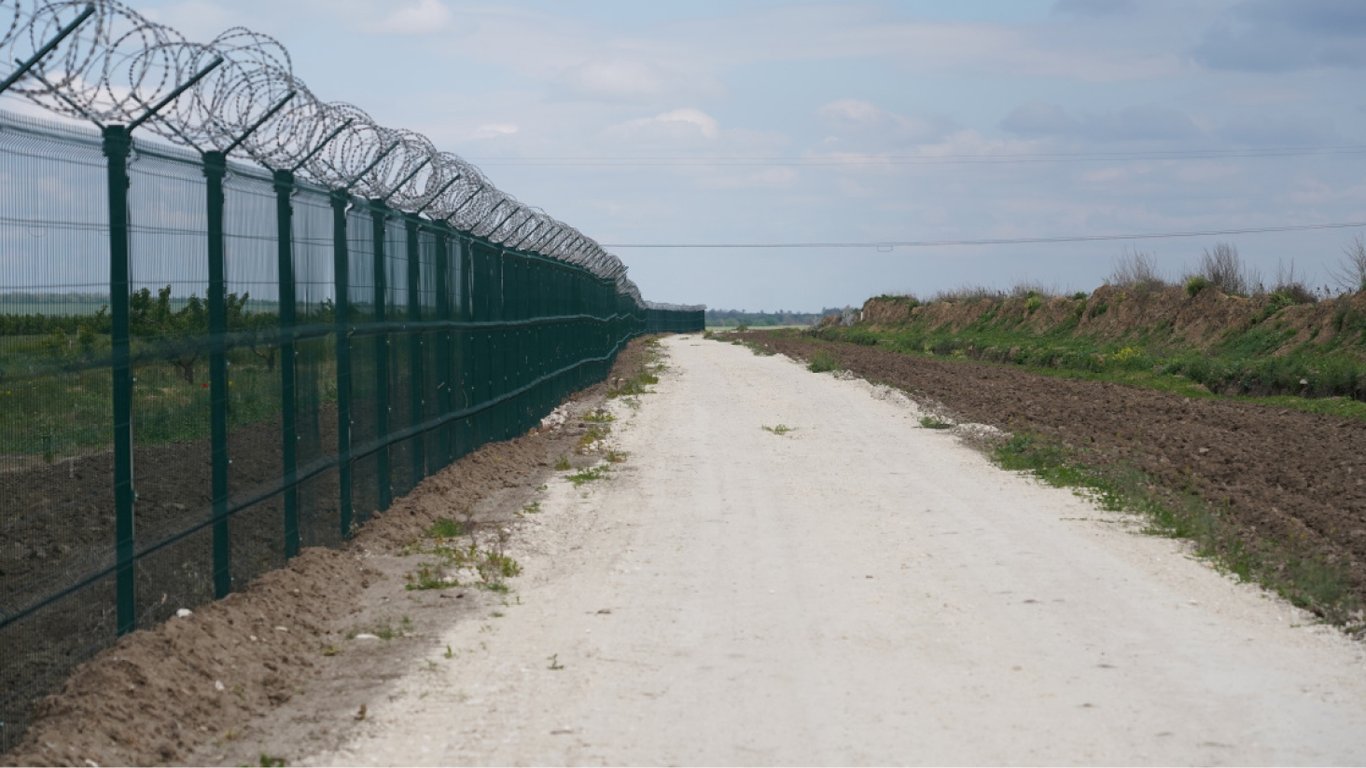 Виїзд до ЄС за 20 тис доларів: у Харкові затримали іноземця