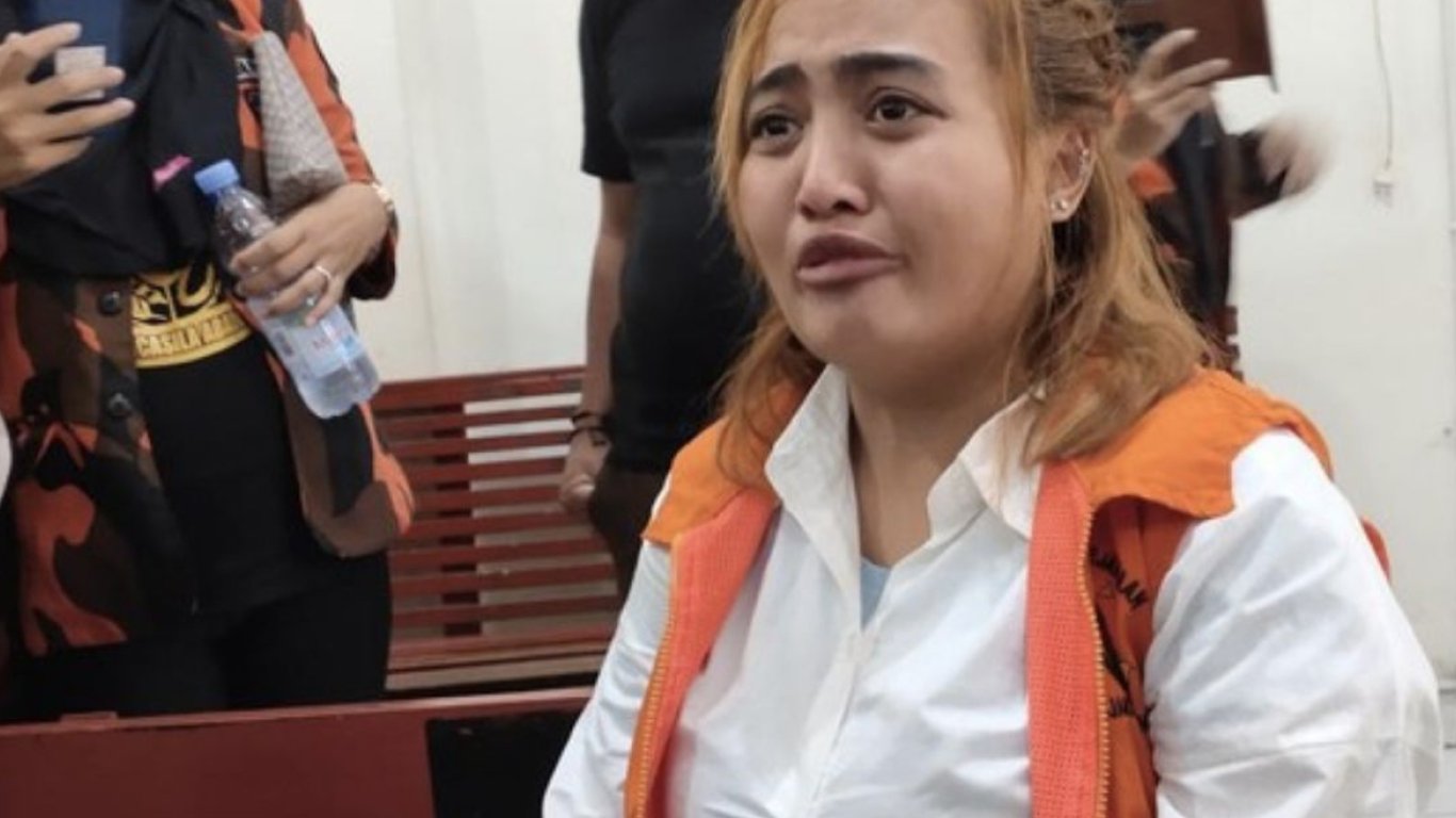 В Индонезии заключили в тюрьму женщину за распространение видео о еде в TikTok