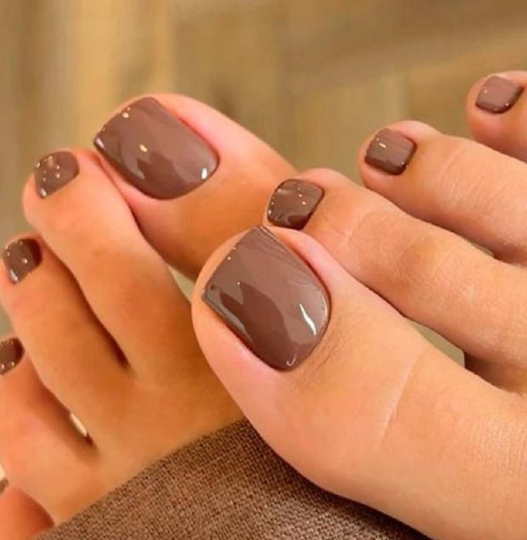 Карамельний відтінок має благородний вигляд на нігтях