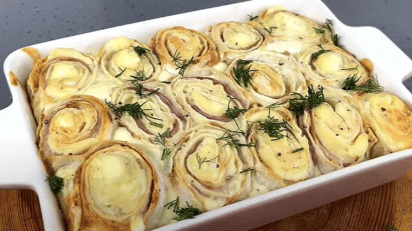 смачні рулетики з лаваша з шинкою та сиром у духовці