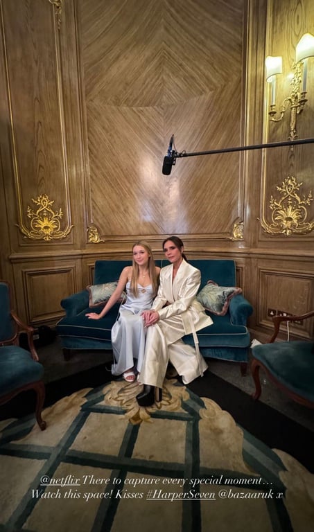 Вікторія Бекхем з донькою похизувалися стильними образами — фото - фото 2