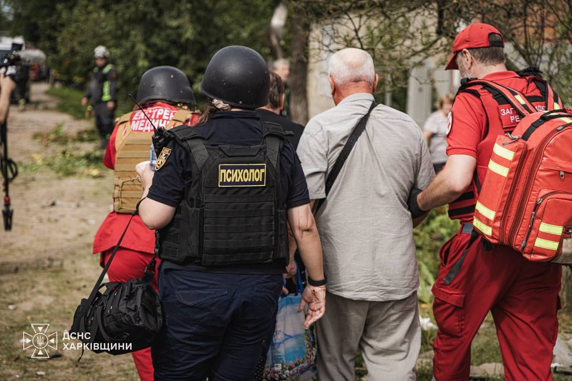 Зеленський привітав медиків та подякував за врятовані життя - фото 3