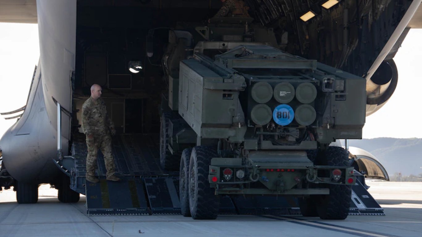 Пентагон объявил о новом пакете помощи для Украины: что туда войдет