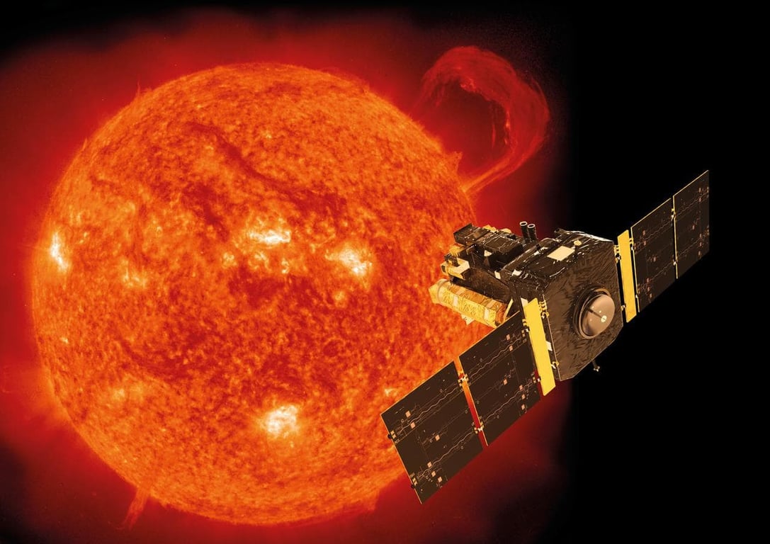 Космический аппарат SOHO возле Солнца