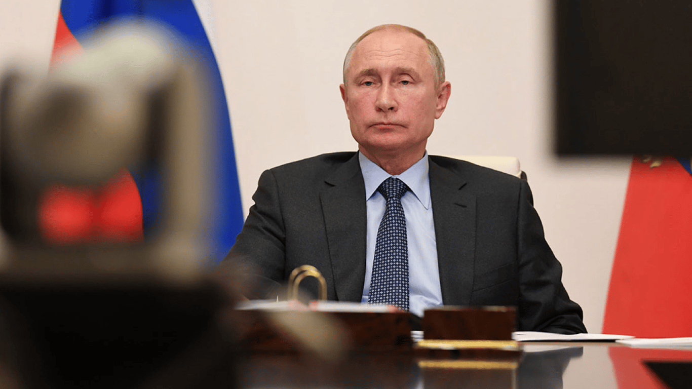 У Путина серьезные проблемы со здоровьем, а вместо него выступают двойники — реакция Кремля