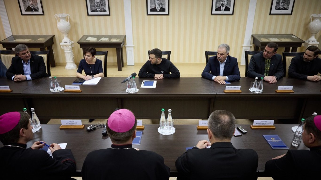 Зеленський зустрівся з єпископами католицької церкви та главами протестантських громад