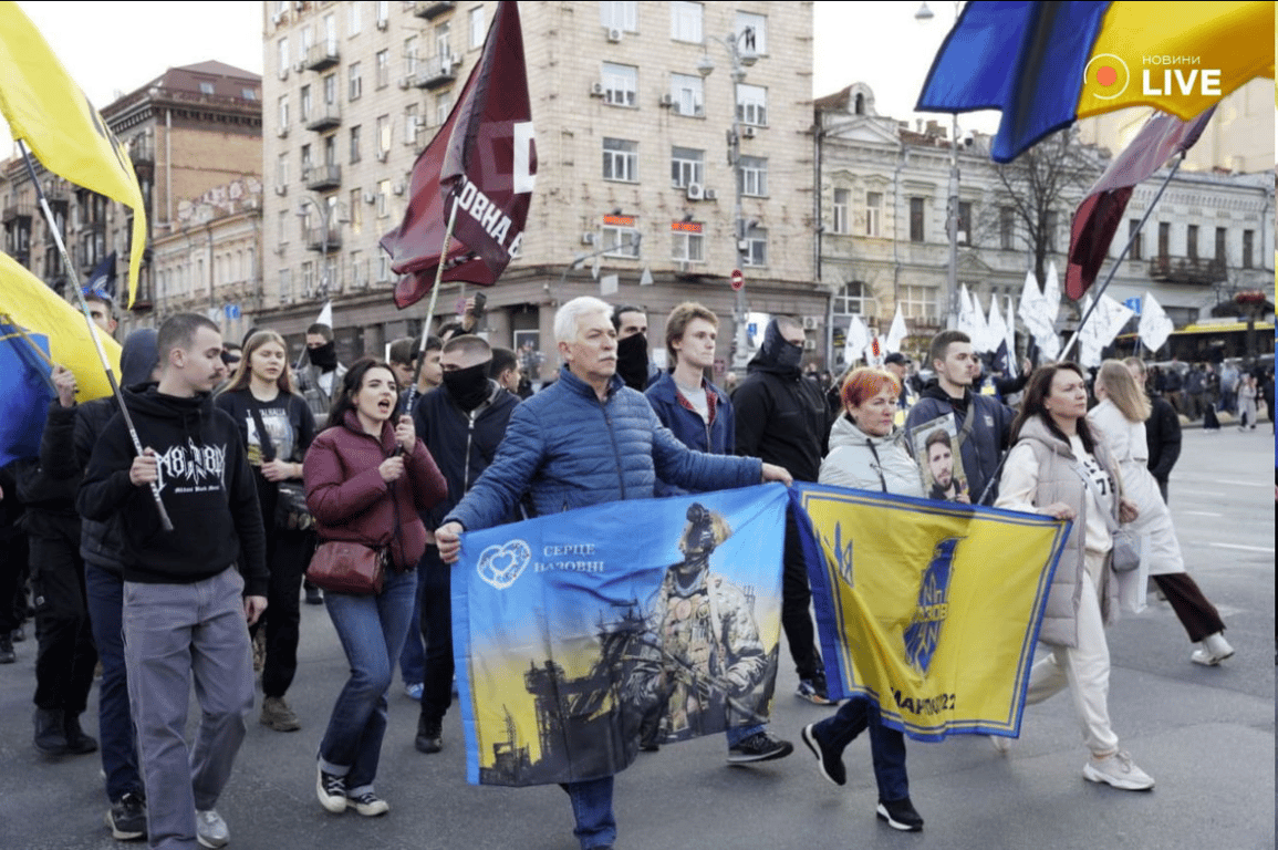 У Києві пройшов марш до Дня добровольця - фото - фото 3