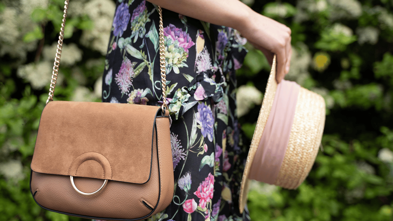 Тест на характер за звичкою носити сумочку