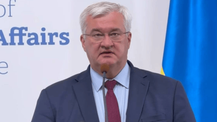 Сибіга: Україна очікує, що 22-й пакет санкцій ЄС заборонить морські послуги для Росії - 290x166