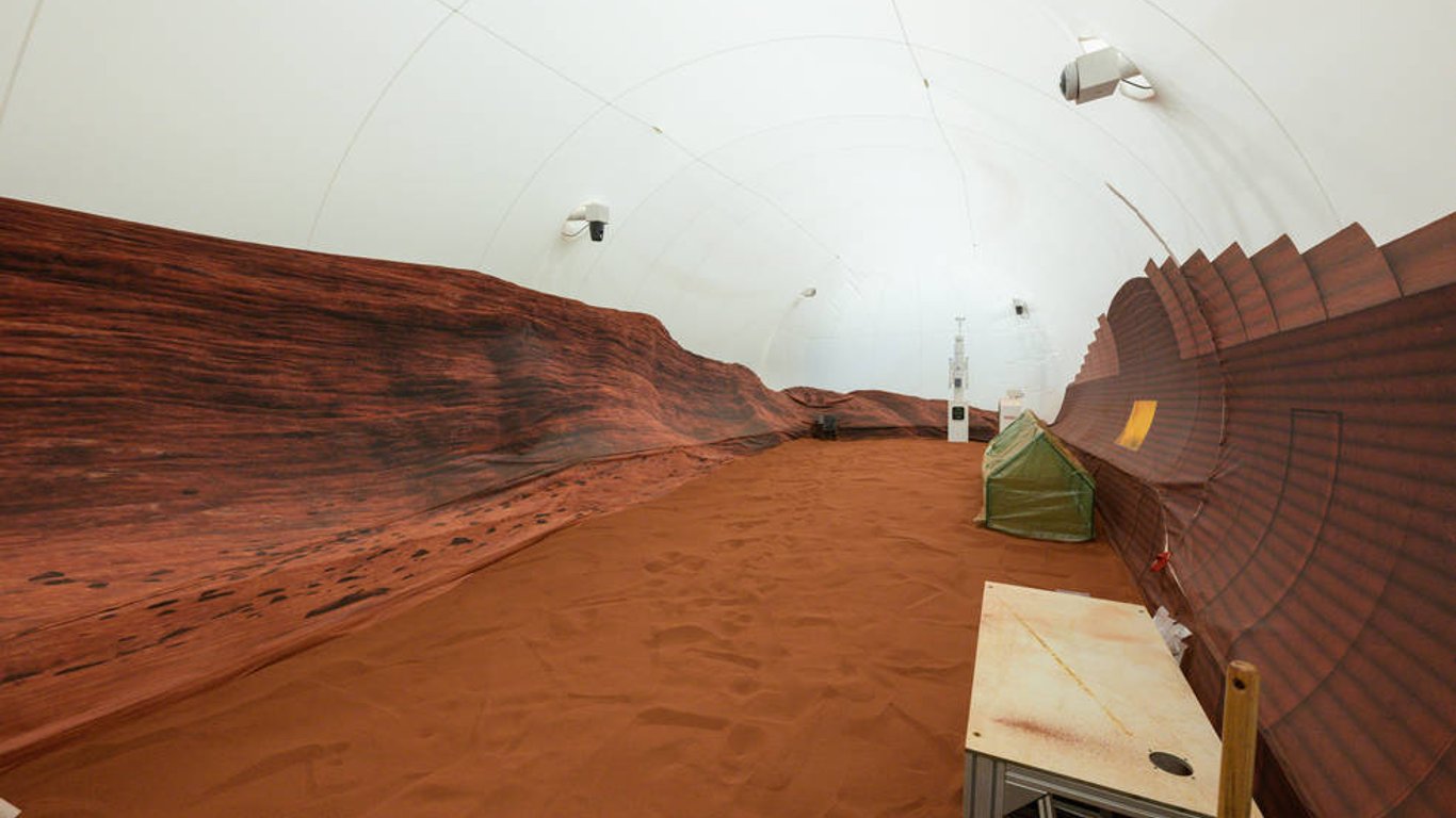 Дослідники NASA проведуть рік у змодельованому середовищі, як на Марсі