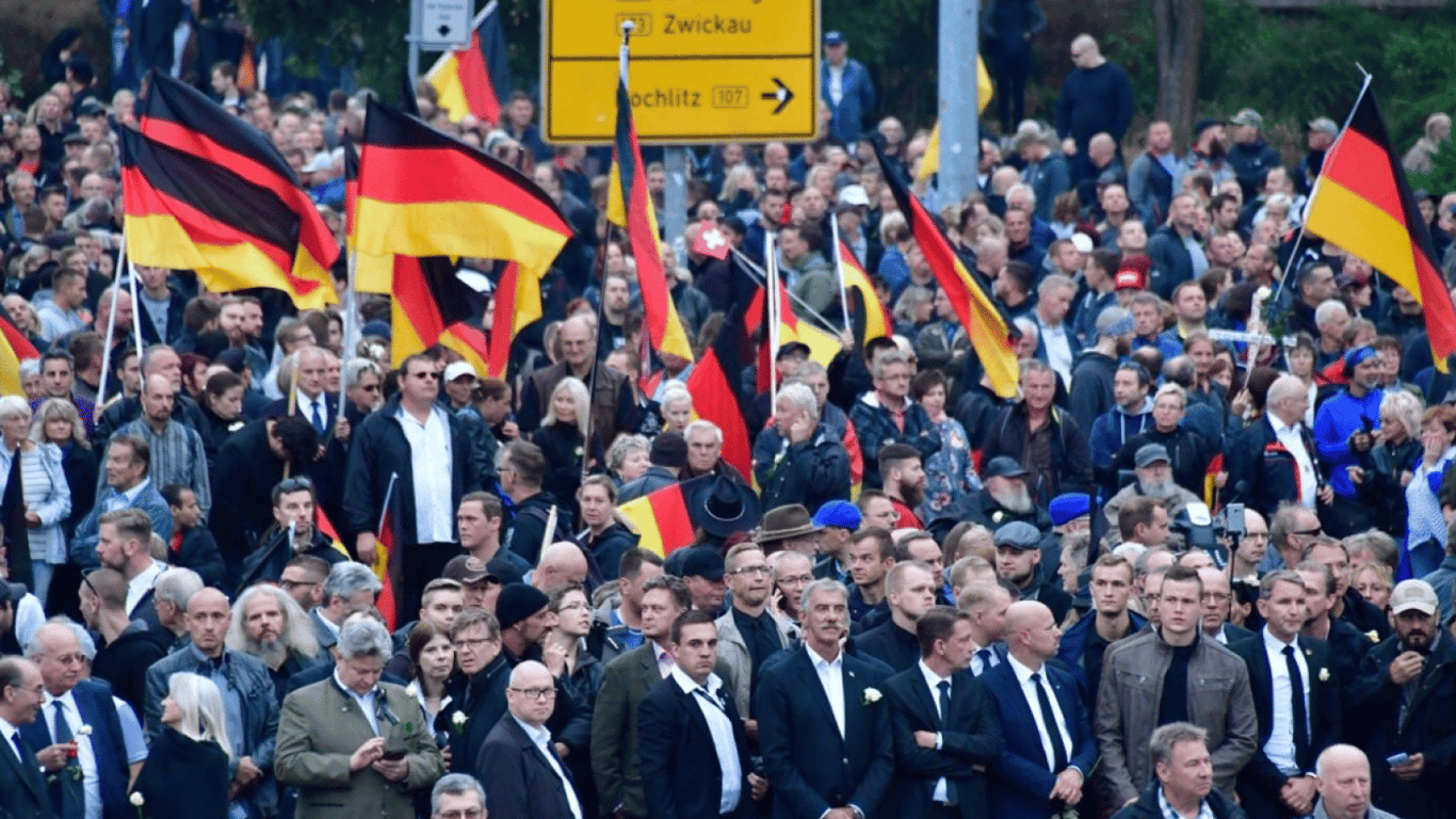 Немецкие ультраправые резко потеряли поддержку избирателей