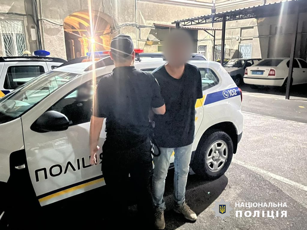 Продавав наркотики — одеситу загрожує до 10 років ув’язнення, фото - фото 1