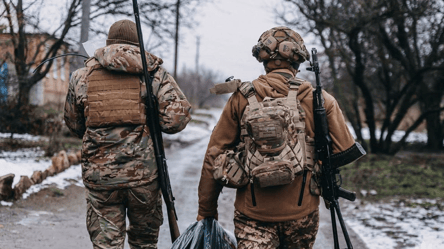 На фронті та в тилу — як змінилися доходи військових і цивільних - 285x160