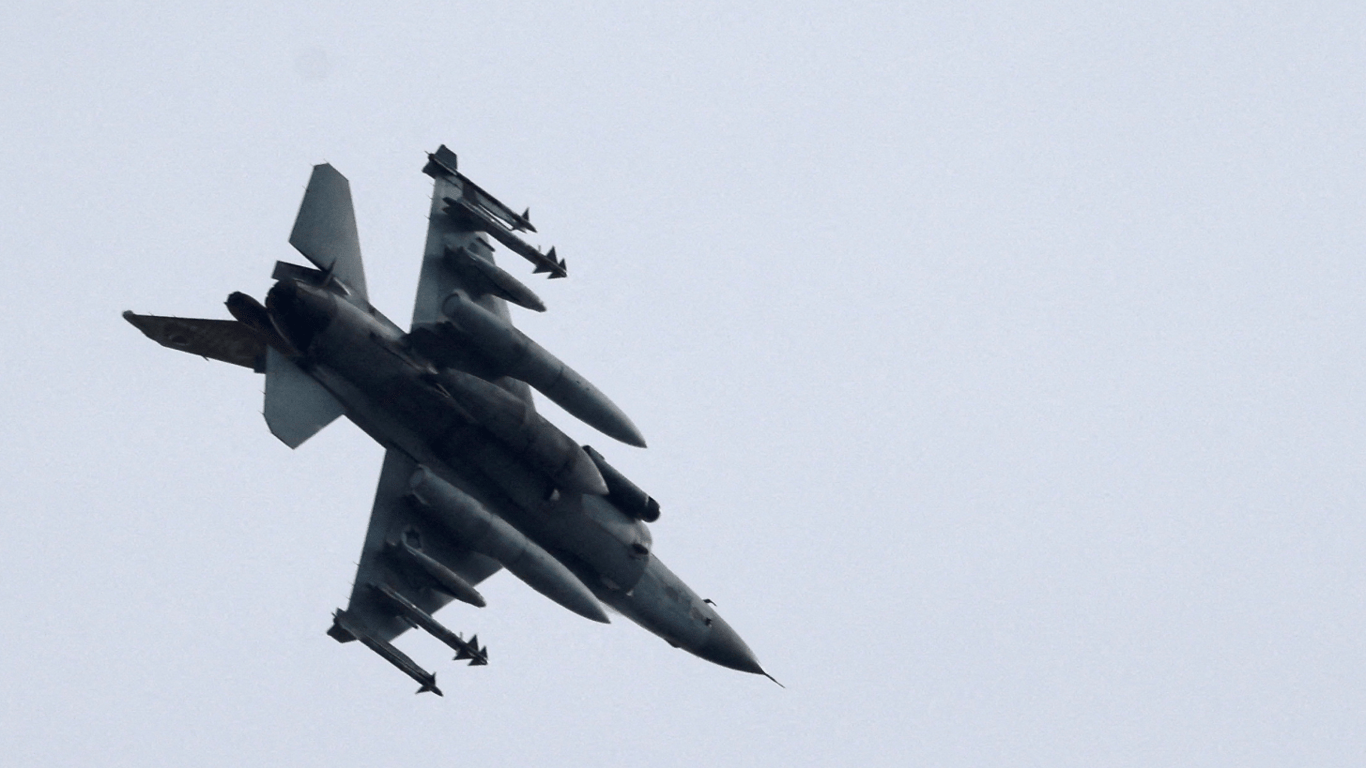 У Нідерландах відповіли, скільки F-16 передадуть Україні