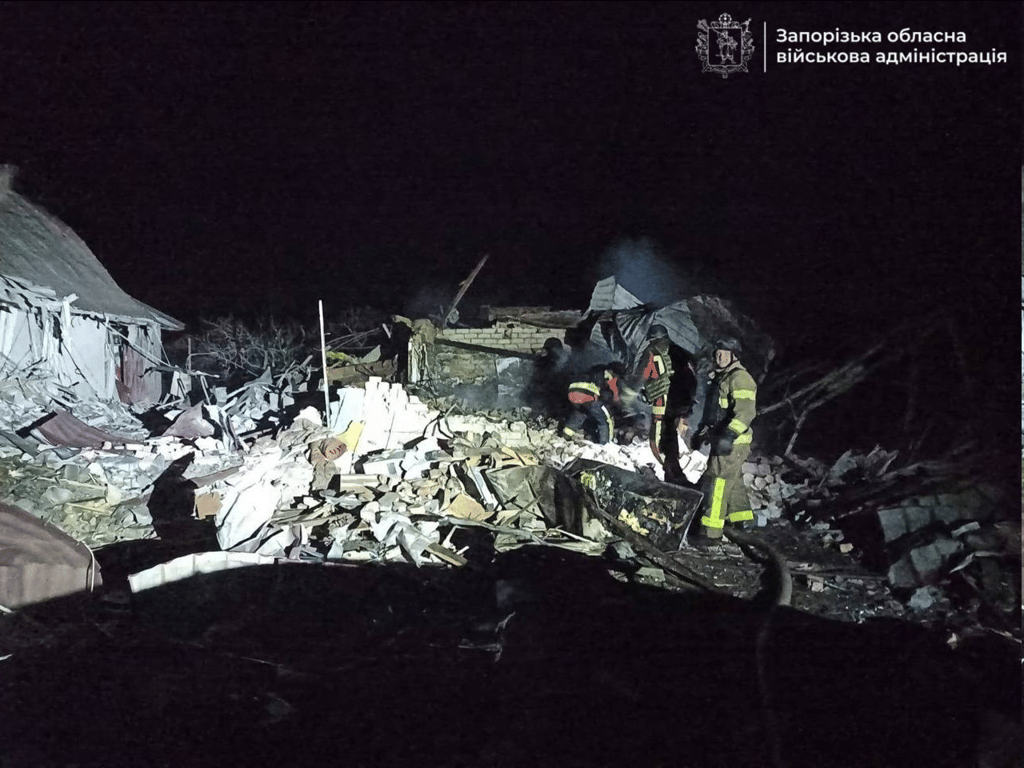 Обстрел Запорожской области — в ГСЧС показали последствия - фото 6