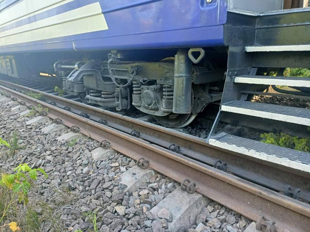 Поїзд зійшов з рейок на Закарпатті