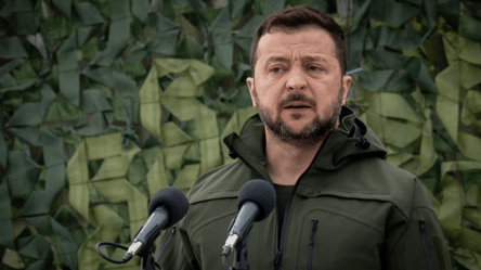 Зеленский назвал количество украинских предприятий, которые производят оружие для ВСУ - 285x160