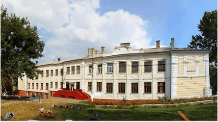 В Черновцах потратят 42 млн грн на дорогие материалы для ремонта столетней школы - 285x160