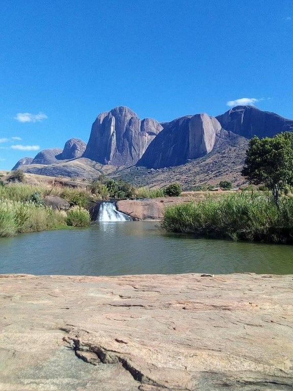 Країна в Африці з найунікальнішою дикою природою у світі - фото 1