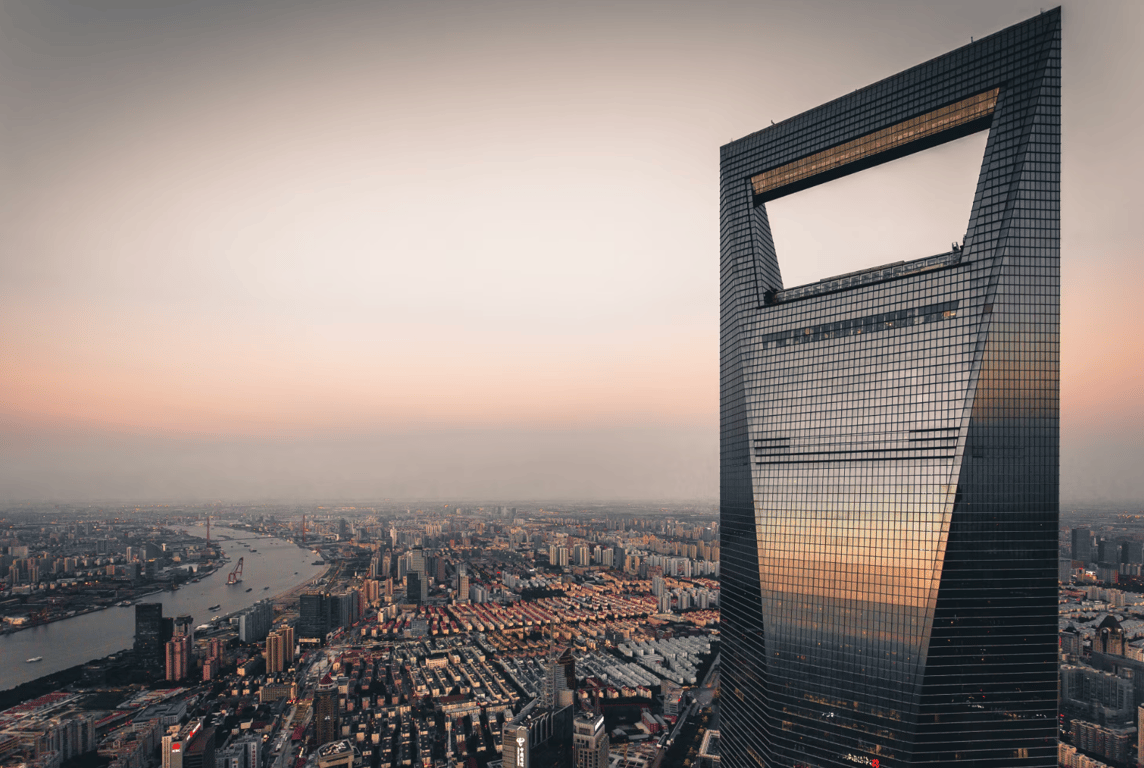 Famous resorts where it is better not to go in summer