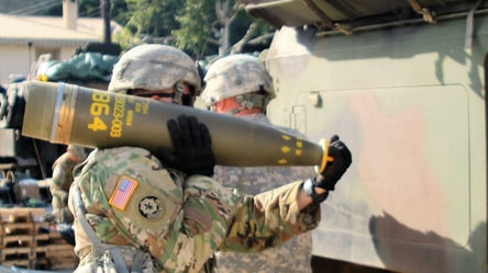 В США планируют передать Украине кассетные боеприпасы большей дальности, — WP - 285x160
