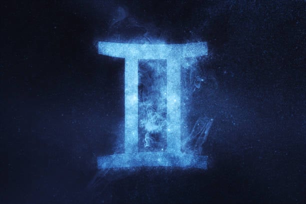 Каким знакам Зодиака полнолуние 14 марта 2025 года принесет страшные испытания — Близнецы