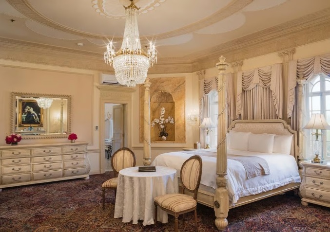 Символ влади і розкоші — який вигляд має будинок Дональда Трампа (фото) - фото 12