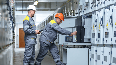 В Укрэнерго советуют экономить тепло и одеваться дома теплее - 285x160