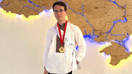 Во Львове выпускник сдал НМТ, набрав максимальные 800 баллов - 290x166