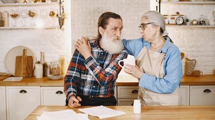 Недвижимость в подарок родителям — что говорит закон в 2025 году - 285x160