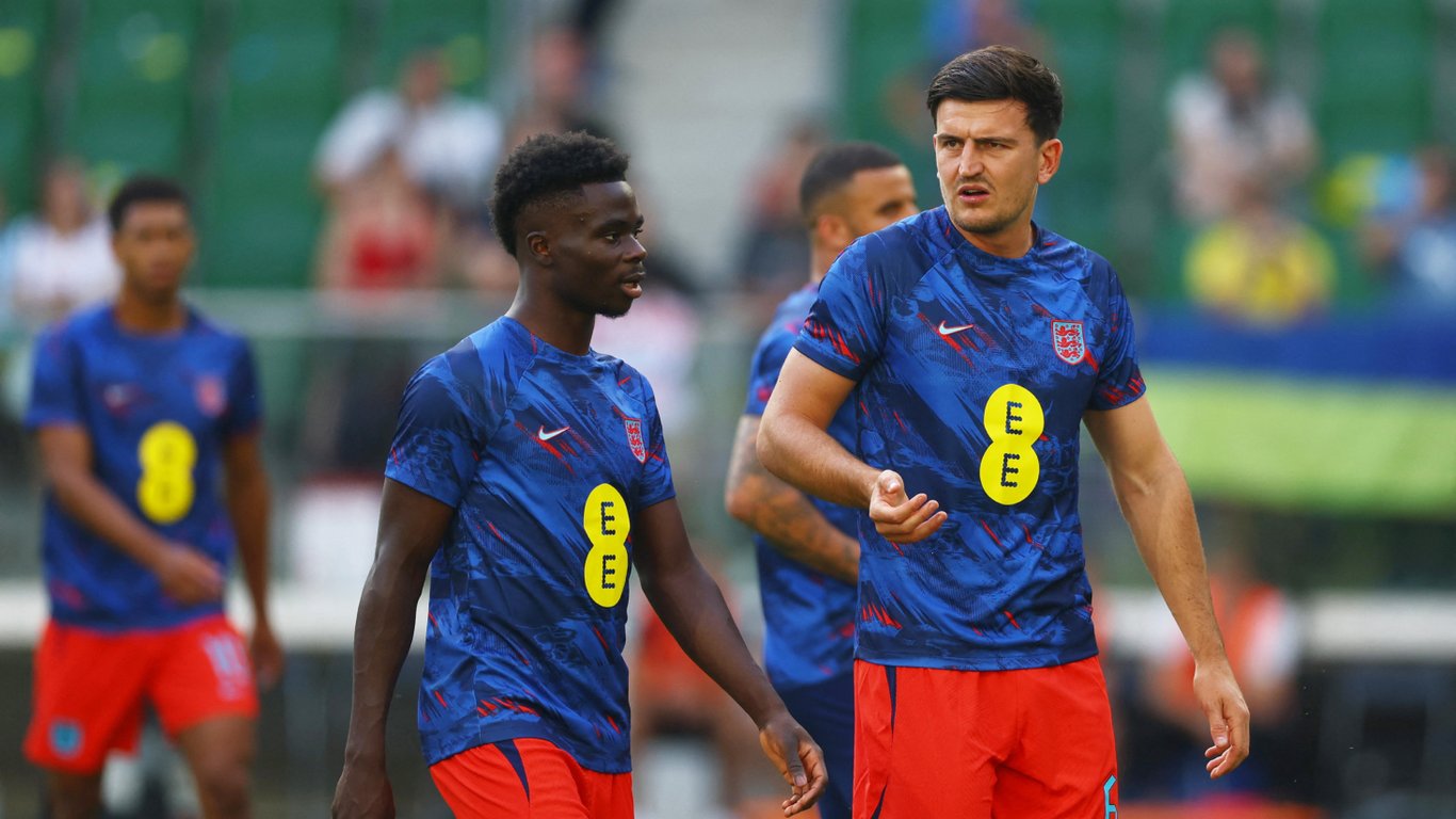 Магуайр та Сака