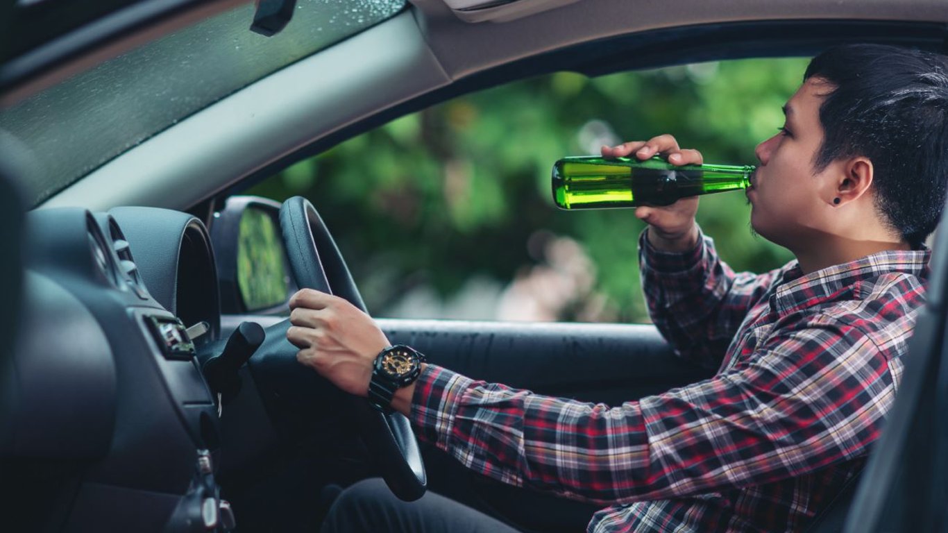Цікаві досліди: в японській автошколі за кермо посадили п'яних водіїв