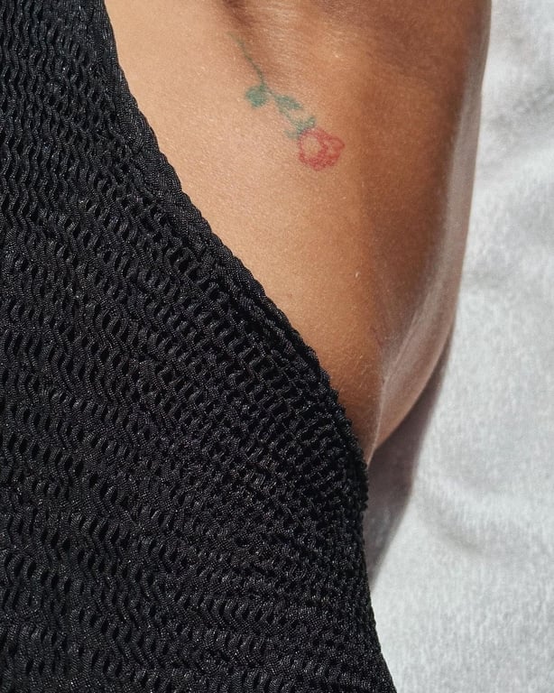 Даша Квиткова продемонстрировала идеальное тело на отдыхе в Буковеле - фото 4