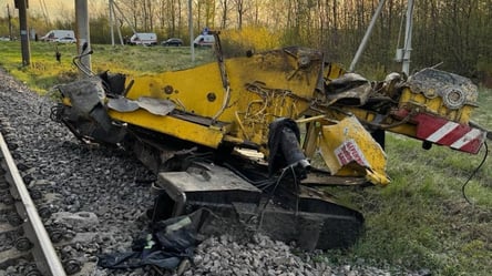 Авария с поездом и краном на Львовщине: количество жертв возросло - 328x184