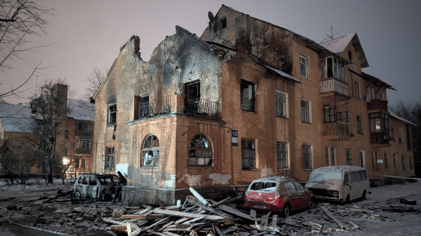 У Києві зросла кількість поранених внаслідок обстрілу — фото