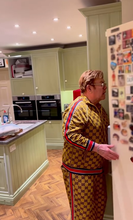 Задає тренди — який вигляд має кухня Елтона Джона (фото, відео) - фото 3