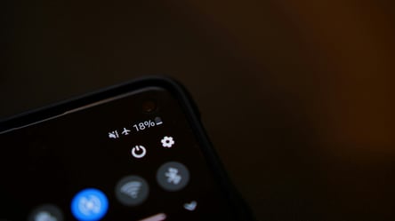 Важливіший, ніж ми думаємо — навіщо в смартфонах "Режим польоту" - 285x160