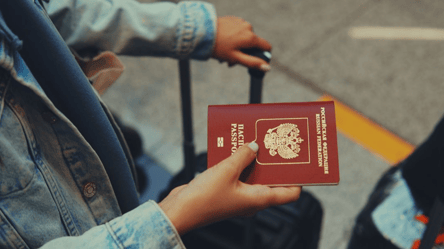 Держдума хоче заборонити закордонні поїздки для росіян - 285x160