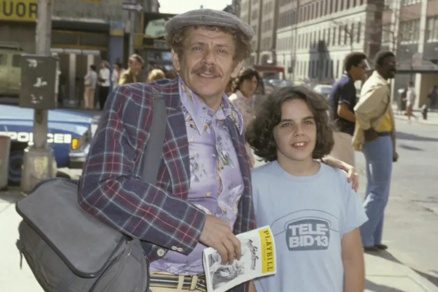 Jerry Stiller with his young son Ben Stiller 
