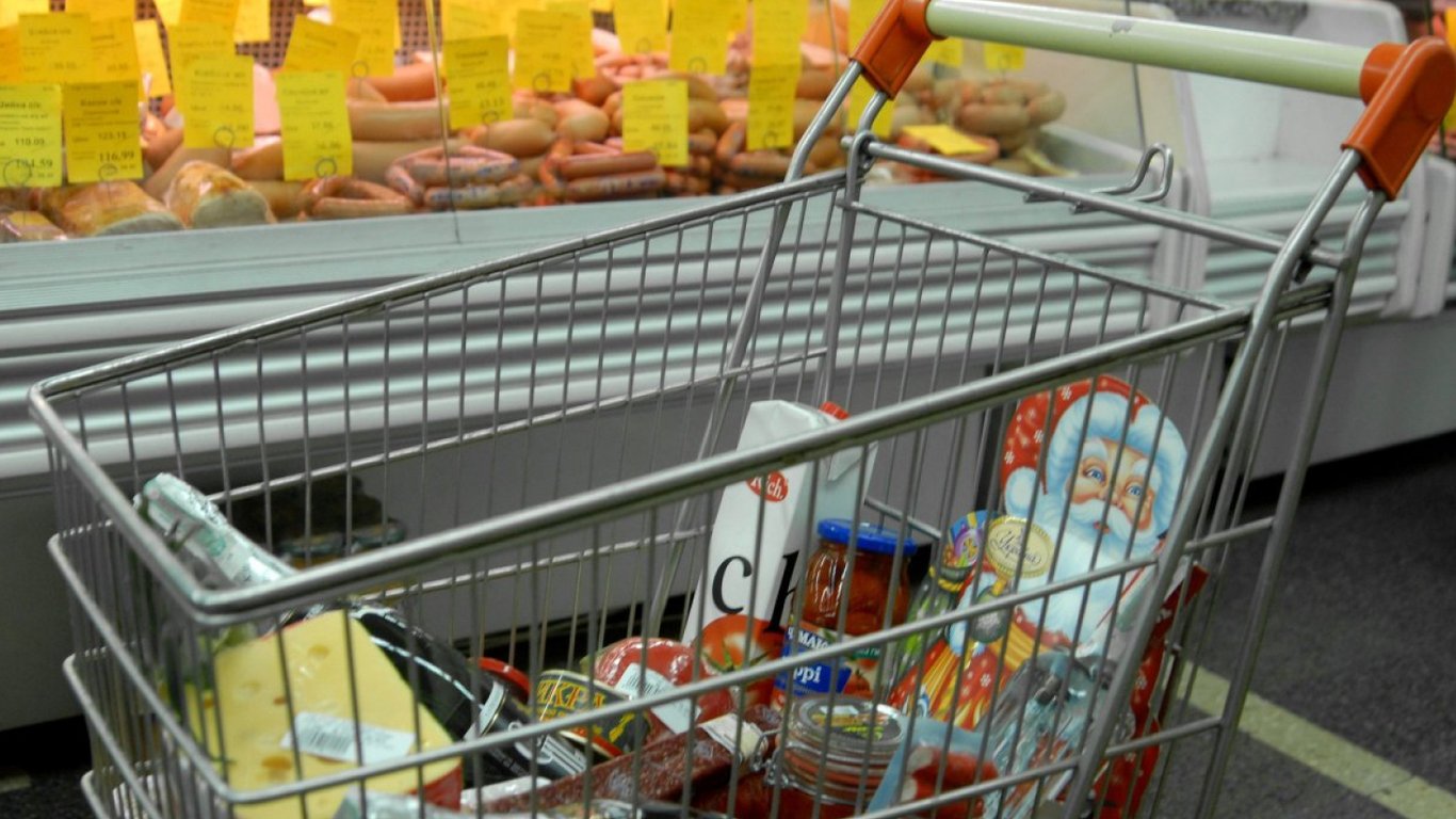 Цены на новогодний стол — в каком супермаркете одесситам будет дешевле - 250x140