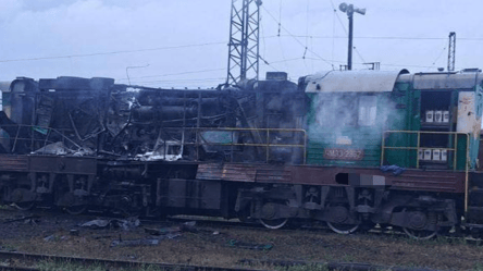 РФ вдарила по локомотивному депо на Сумщині: загинула залізничниця - 304x171