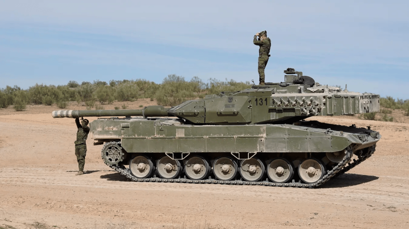 Іспанія передала Україні нову партію танків Leopard 2