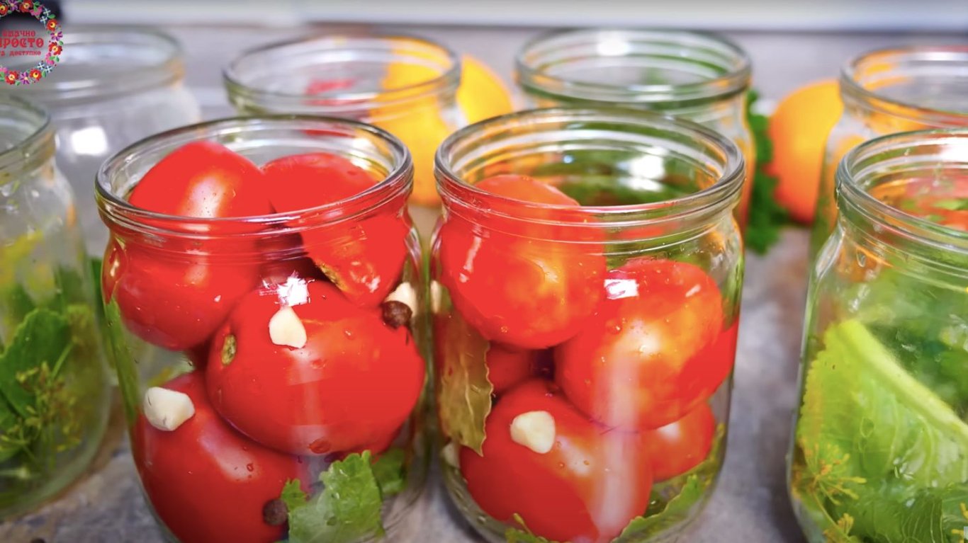 рецепт помідорів на зиму