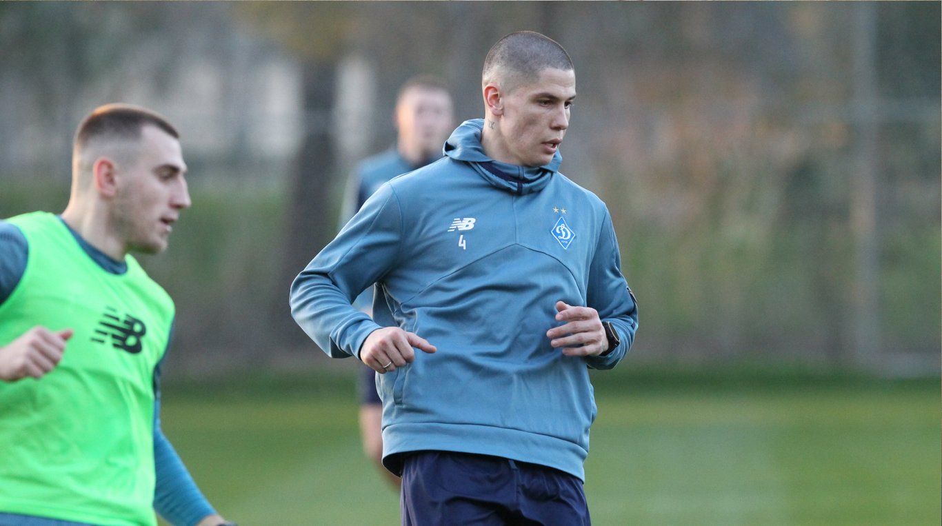 Денис Попов