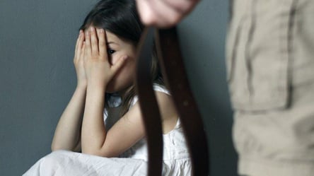 Чоловік скоював насилля над двома дітьми — вирок суду - 285x160