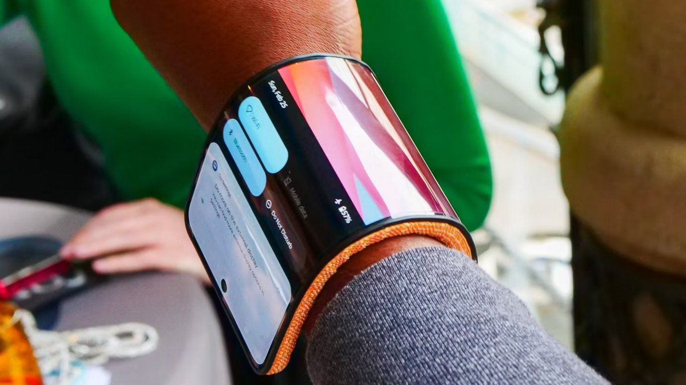 Motorola розробила гнучкий смартфон, який можна носити, як годинник