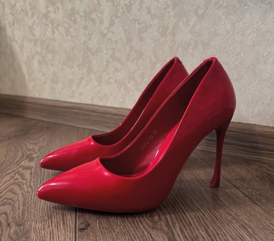 Shoes that will become the center of any look