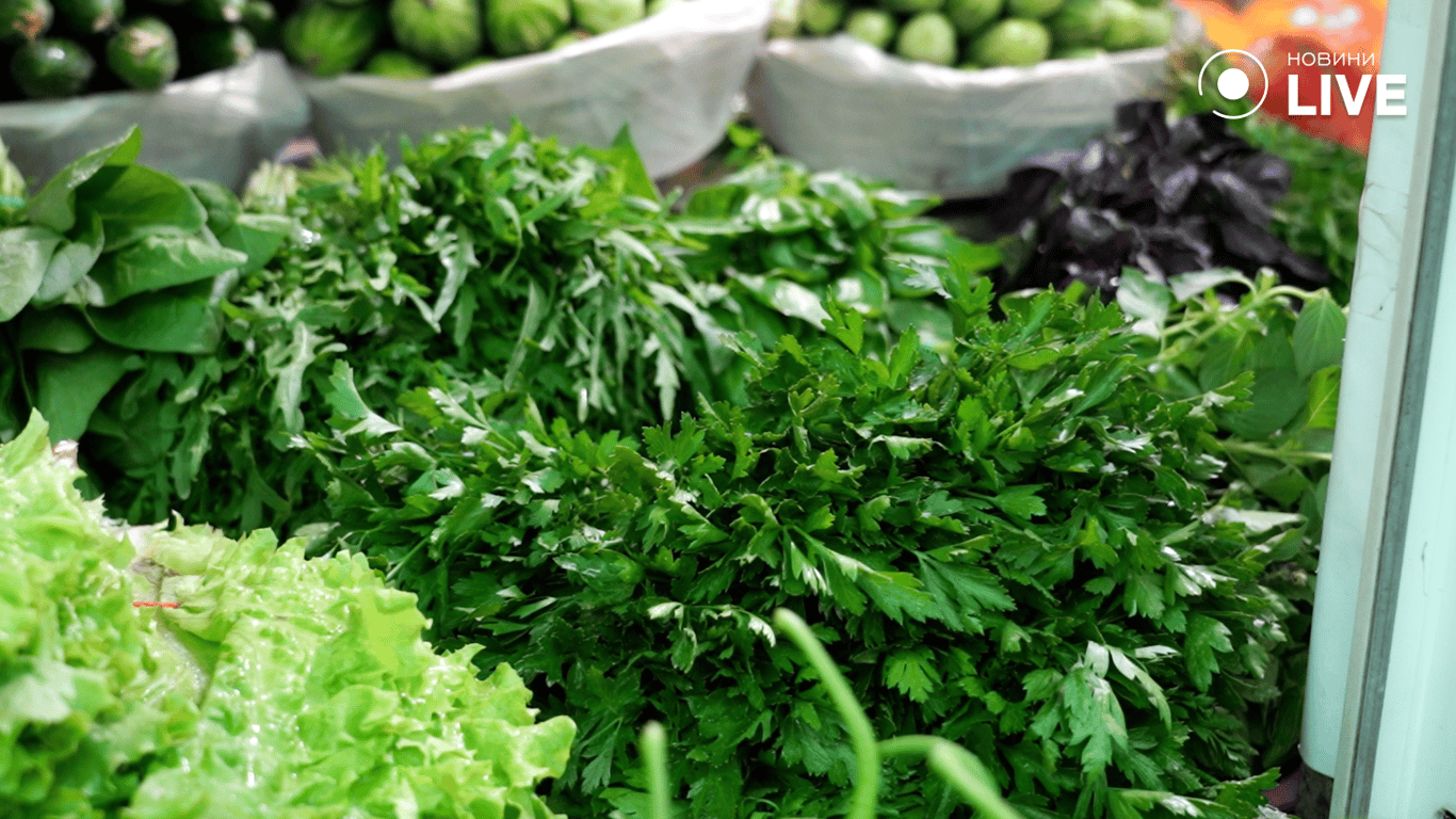 Зелень на новому базарі