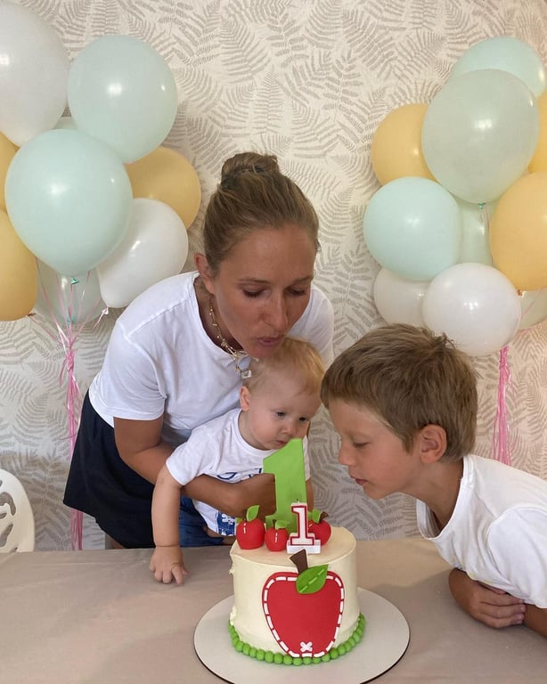 Осадча зачарувала мережу ексклюзивними фото молодших синів - фото 4